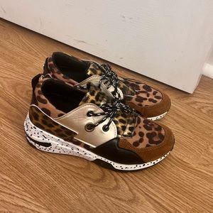 Woman’s size 6 leopard print platform sneakers